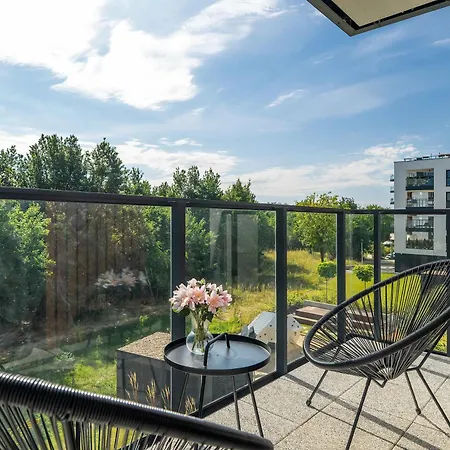 Meissnera Bright In With Parking By Renters アパート