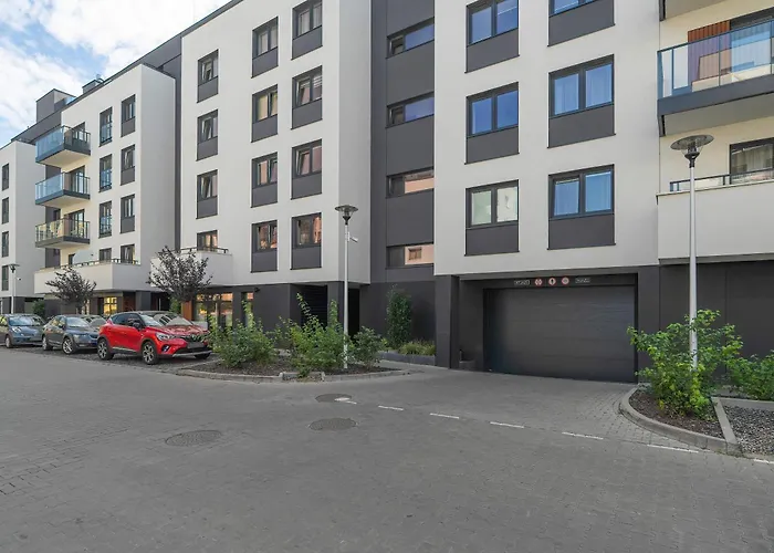 Meissnera Bright In With Parking By Renters
