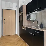 Meissnera Bright In With Parking By Renters דירה