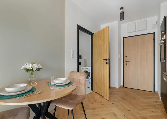 Meissnera Bright In With Parking By Renters * Poznan